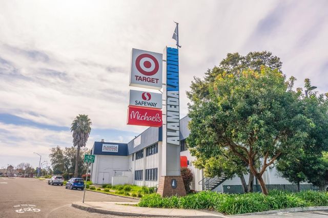 2815 Crusader Street, Alameda, CA 94501