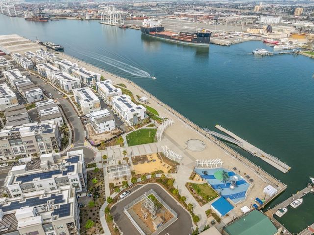 2815 Crusader Street, Alameda, CA 94501