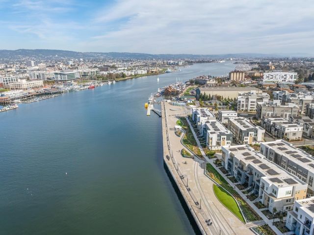 2815 Crusader Street, Alameda, CA 94501