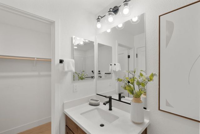 2815 Crusader Street, Alameda, CA 94501