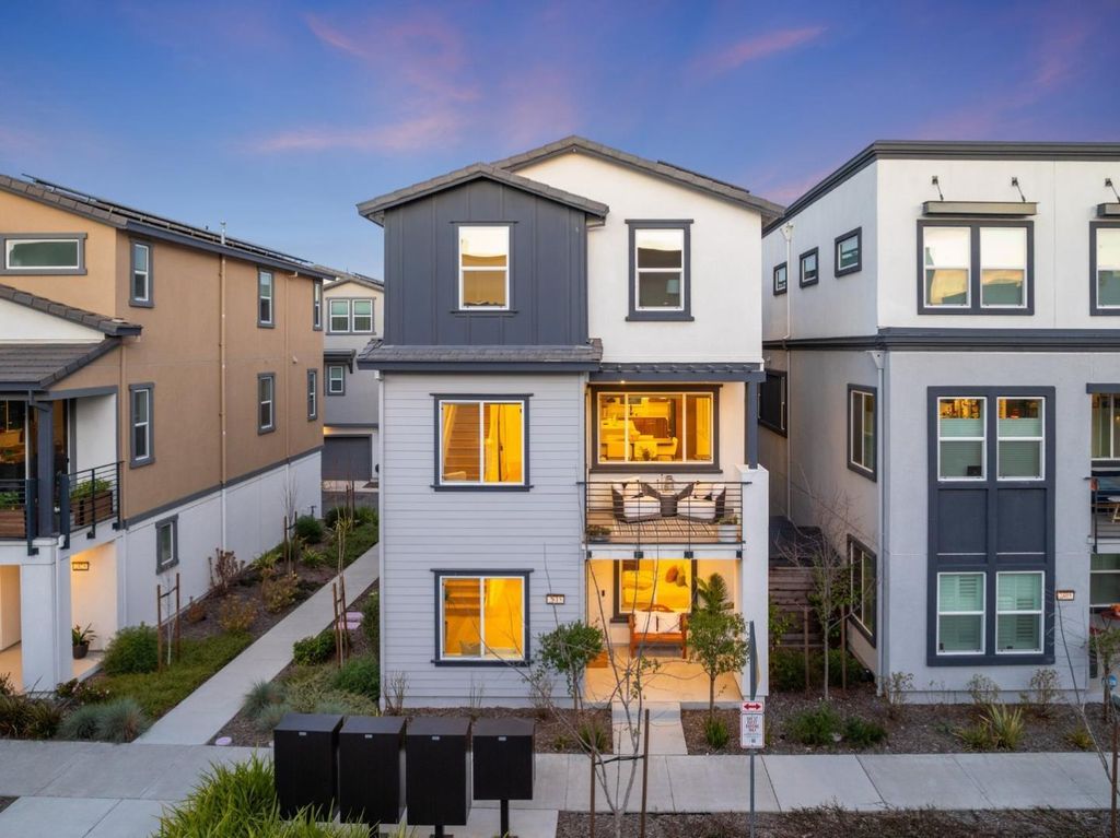 2815 Crusader Street, Alameda, CA 94501