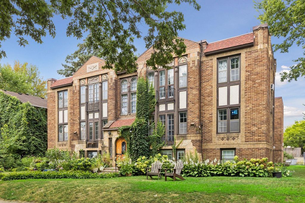 3948 1st Avenue S 201, Minneapolis, MN 55409 — exterior