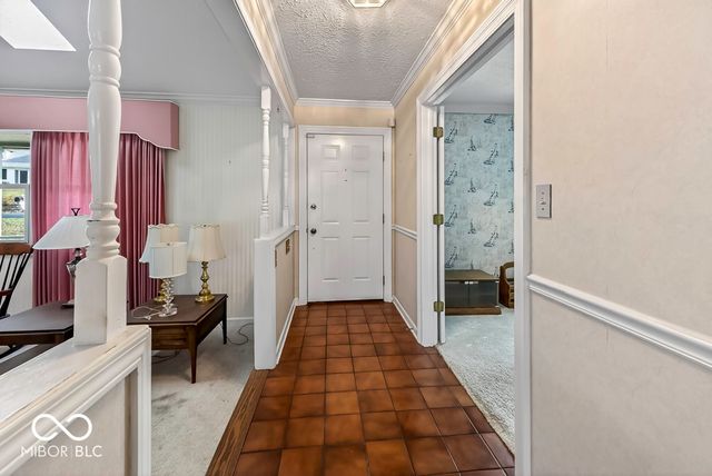 1952 Skyline Drive, Greenwood, IN 46143