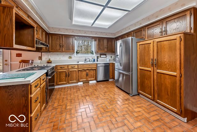 1952 Skyline Drive, Greenwood, IN 46143