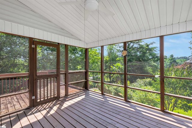 108 Sandtrap Court, Greenville, SC 29609
