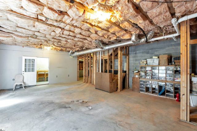 108 Sandtrap Court, Greenville, SC 29609