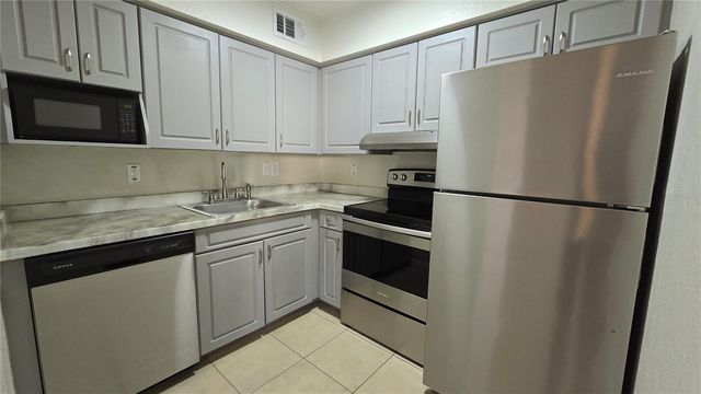 719 WYMAN COURT 719 B, Orlando, FL 32809