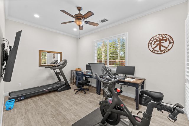 4812 W Wren Avenue, Visalia, CA 93291