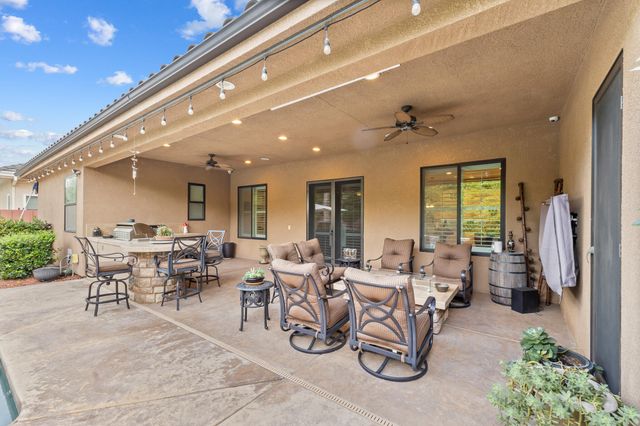 4812 W Wren Avenue, Visalia, CA 93291