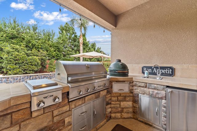 4812 W Wren Avenue, Visalia, CA 93291