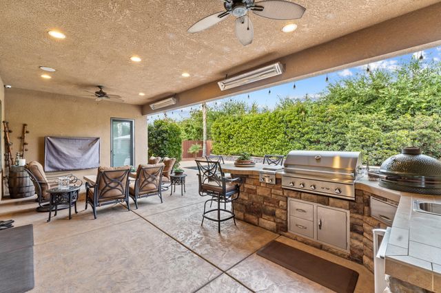 4812 W Wren Avenue, Visalia, CA 93291