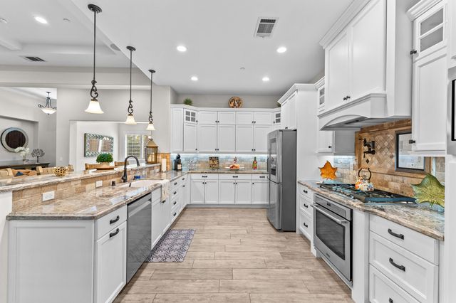 4812 W Wren Avenue, Visalia, CA 93291