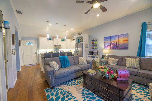 1547 Hummingbird Lane, Possum Kingdom Lake, TX 76449