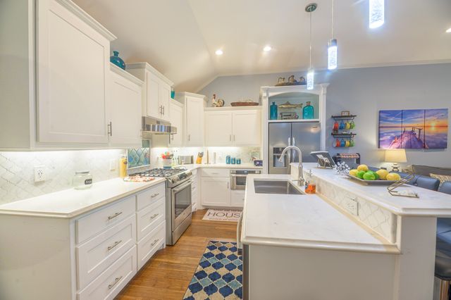 1547 Hummingbird Lane, Possum Kingdom Lake, TX 76449