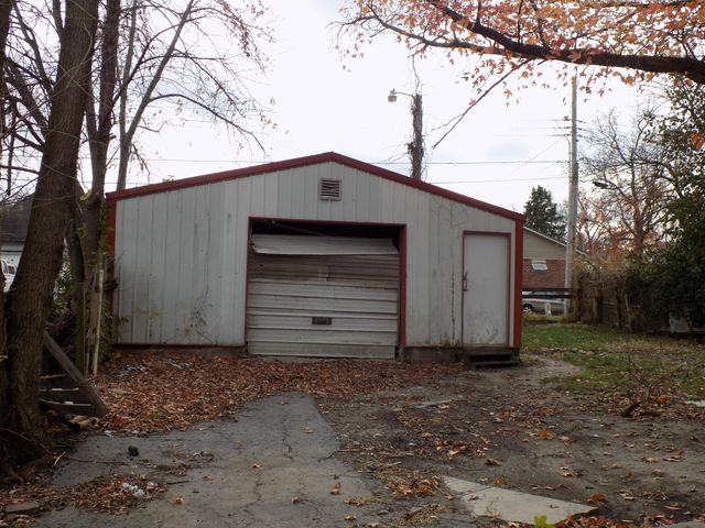 816 W REED ST, Moberly, MO 65270