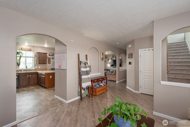 800 S Hamilton Road, Moses Lake, WA 98837