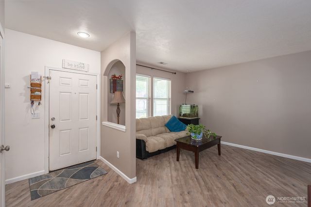 800 S Hamilton Road, Moses Lake, WA 98837