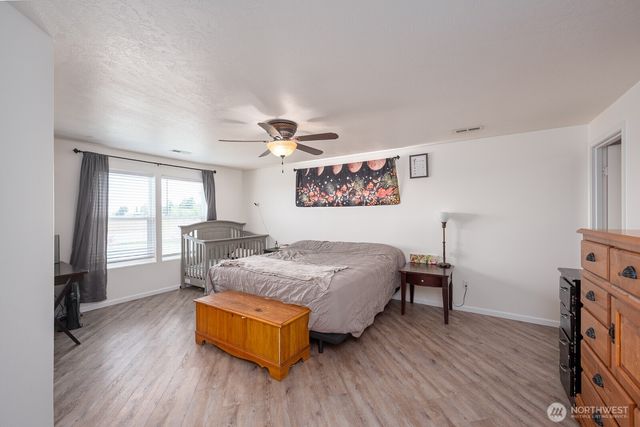 800 S Hamilton Road, Moses Lake, WA 98837