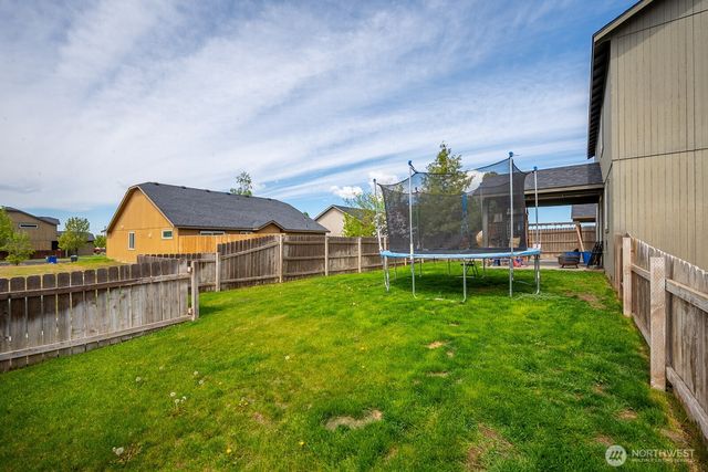 800 S Hamilton Road, Moses Lake, WA 98837