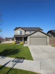 800 S Hamilton Road, Moses Lake, WA 98837