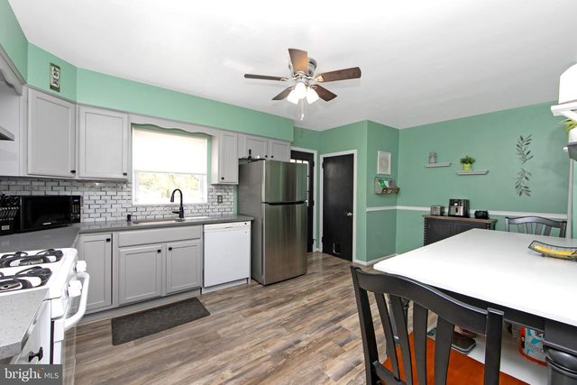 332 S FELLOWSHIP RD, Maple Shade, NJ 08052