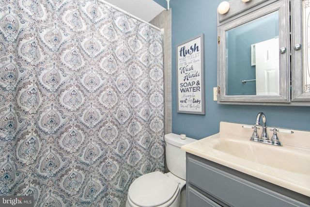 332 S FELLOWSHIP RD, Maple Shade, NJ 08052