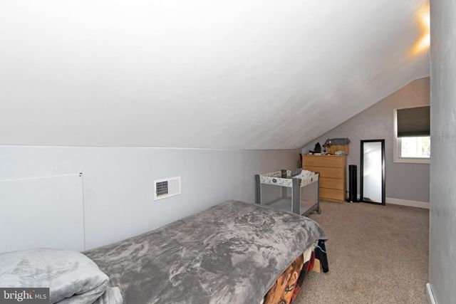 332 S FELLOWSHIP RD, Maple Shade, NJ 08052