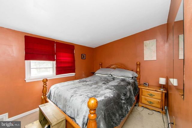 332 S FELLOWSHIP RD, Maple Shade, NJ 08052