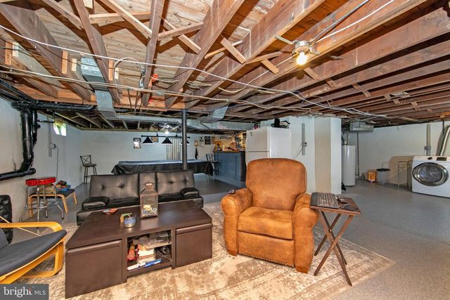 332 S FELLOWSHIP RD, Maple Shade, NJ 08052