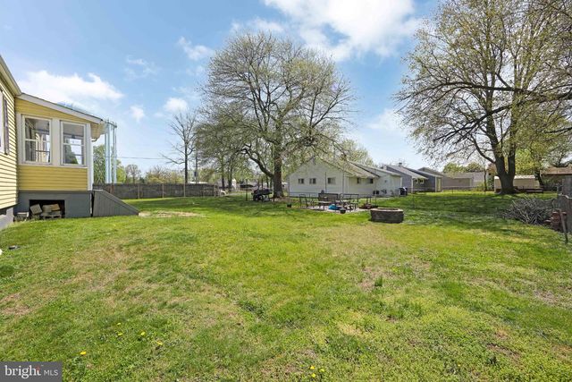332 S FELLOWSHIP RD, Maple Shade, NJ 08052