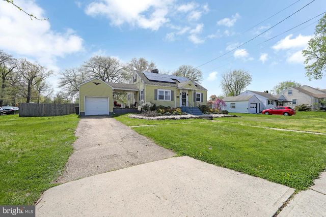332 S FELLOWSHIP RD, Maple Shade, NJ 08052