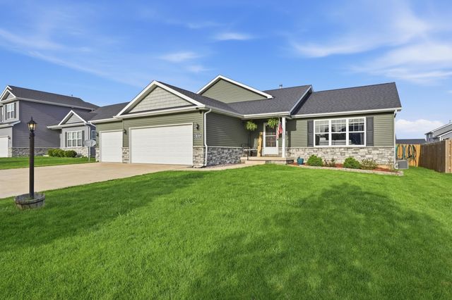 18389 Peggy Sue Drive, Lowell, IN 46356