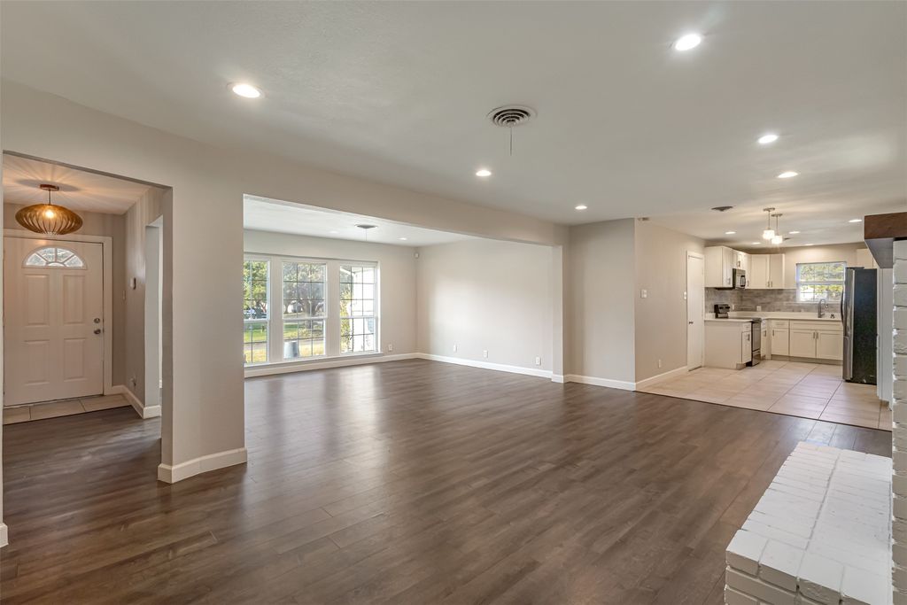 8001 Clark Street, North Richland Hills, TX 76180 — photo 4