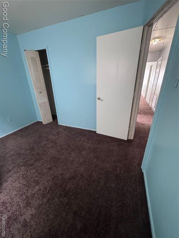 15497 Dixie, Redford, MI 48239