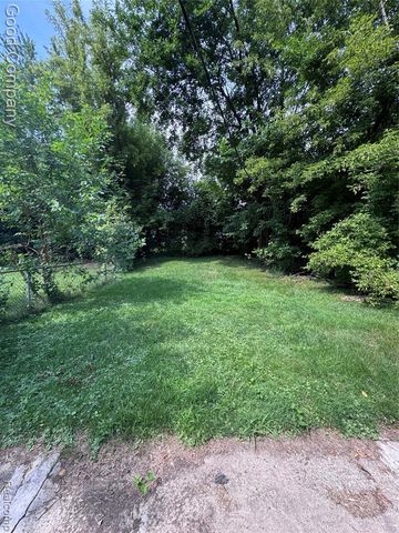 15497 Dixie, Redford, MI 48239