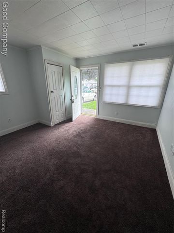 15497 Dixie, Redford, MI 48239