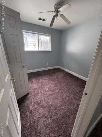 15497 Dixie, Redford, MI 48239