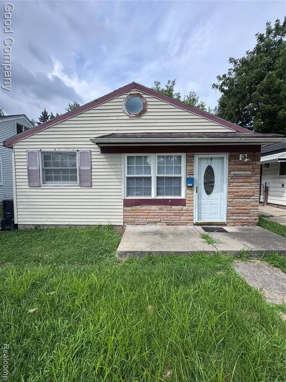 15497 Dixie, Redford, MI 48239