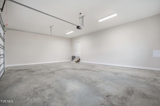 123 Elbert Way, Bristol, VA 24201