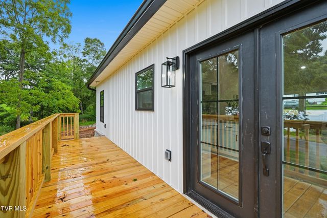 123 Elbert Way, Bristol, VA 24201