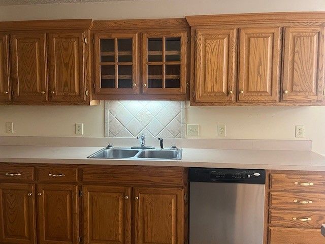 1180 White Dr, Lewisburg, TN 37091