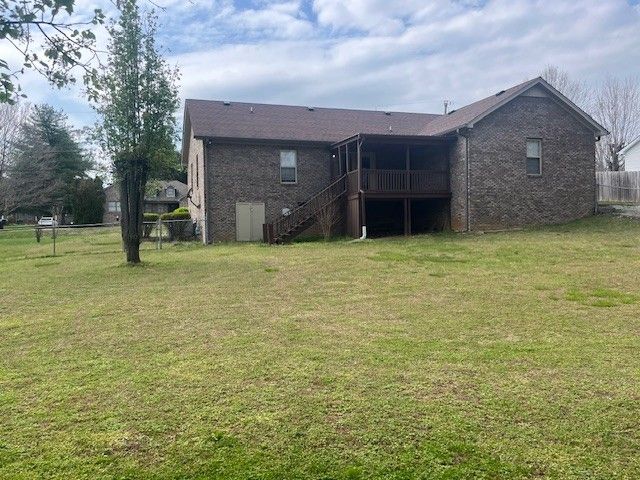 1180 White Dr, Lewisburg, TN 37091