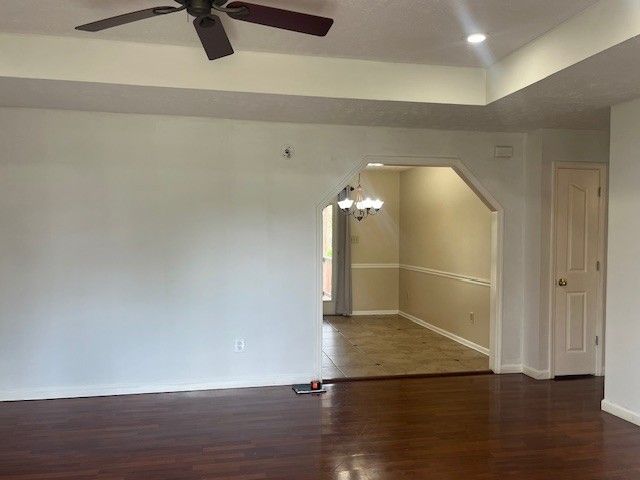 1180 White Dr, Lewisburg, TN 37091