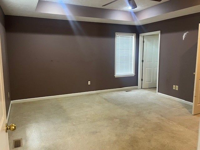 1180 White Dr, Lewisburg, TN 37091