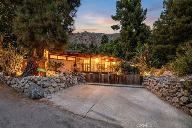 1830 Pasadena Glen Road, Pasadena, CA 91107