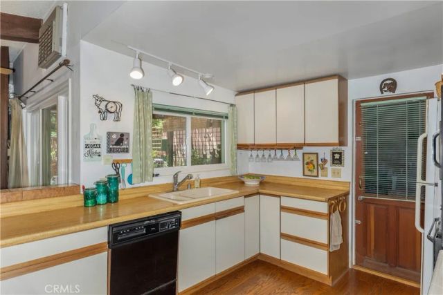 1830 Pasadena Glen Road, Pasadena, CA 91107