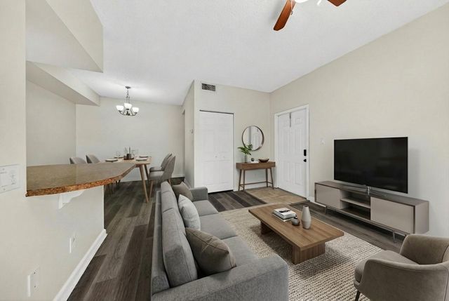 641 Cypress Lake Blvd E18, Pompano Beach, FL 33064