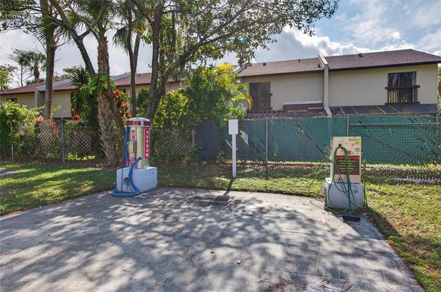 641 Cypress Lake Blvd E18, Pompano Beach, FL 33064