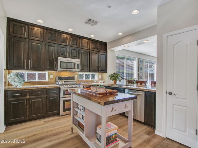 41322 N CLEAR CROSSING Court, Anthem, AZ 85086