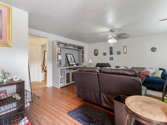 3004 Avenue D, Bay City, TX 77414